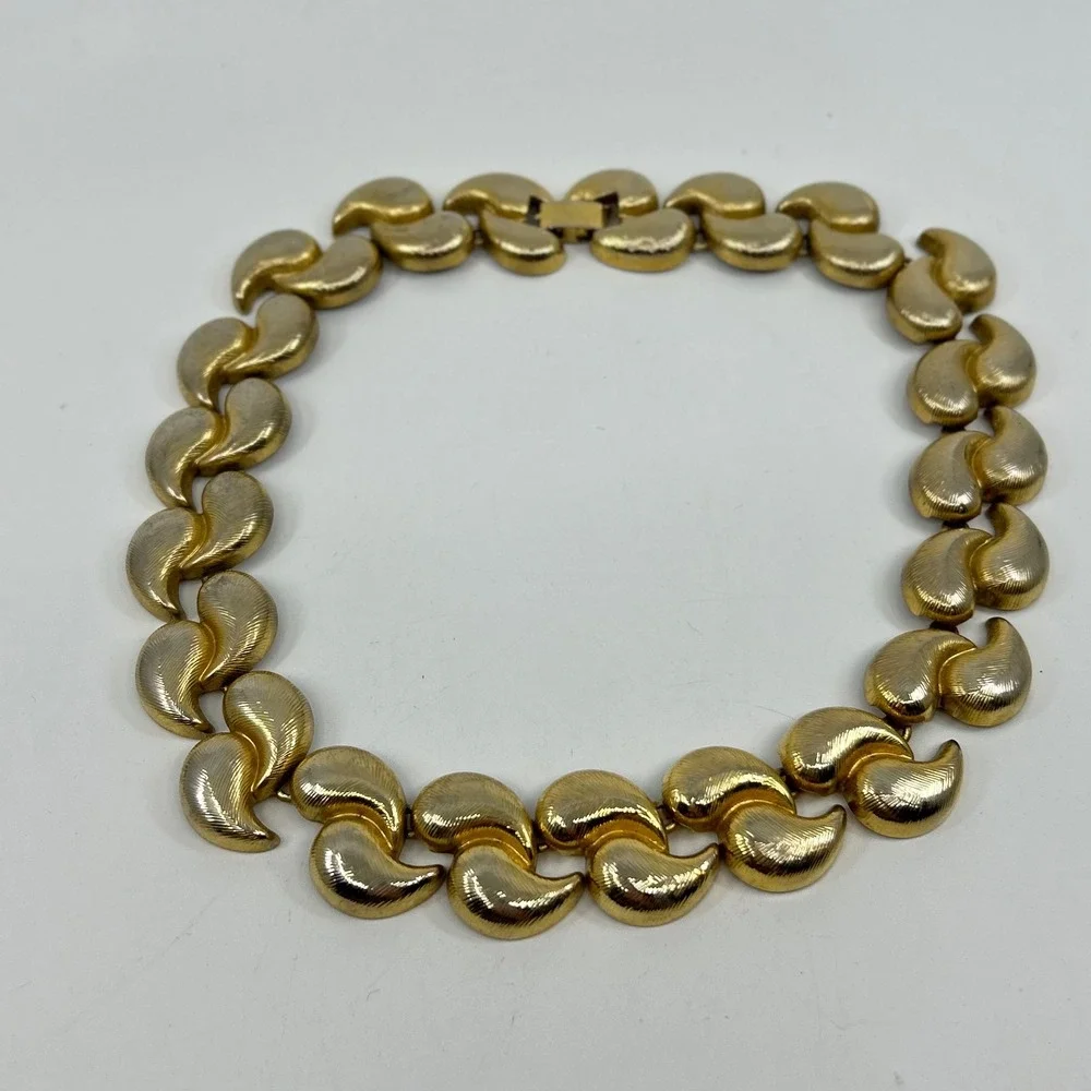 Vintage Brushed Gold Tone Chunky Collar Necklace Costume Jewelry Glam Formal